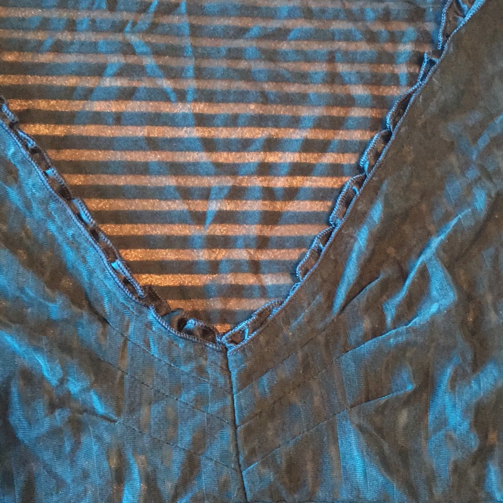 Top - Picture 2 of 2